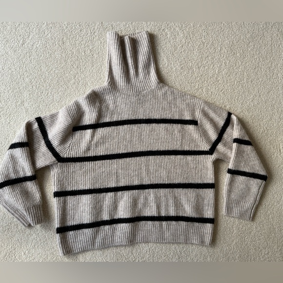 H&M cream grey oatmeal black striped turtleneck sweater size L - Picture 1 of 11